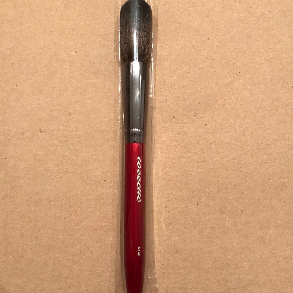 Cozzette S130 Rounded Blush Brush